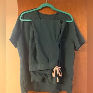 FIGS Women's Caribbean Blue scrub set. Top is Catarina & bottoms Zamora